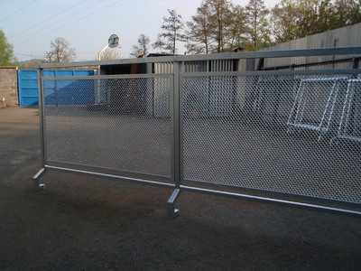 Zábradlí s výplní tahokovem