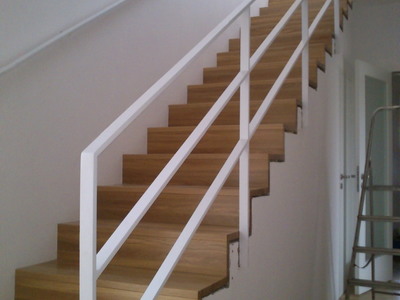 Jeklové zábradlí na schodišti