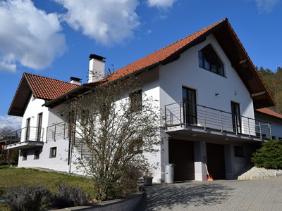 Zábradlí balkonů, teras a schodiště