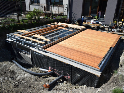 Posuvná podlaha nad bazén