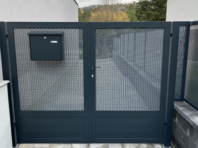 vstupní branka na pozemek - tahokov, antracit