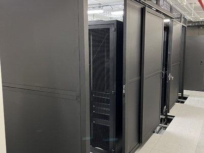 výroba bezpečnostní klece do serverovny