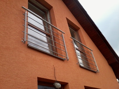 Nerezové zábradlí Francouzských oken