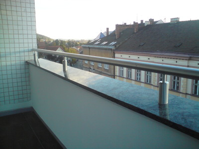 Nerezové madlo na terase KB 