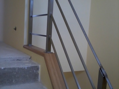 Nerezové zábradlí  z jeklů s přípravou na dřevěné madlo